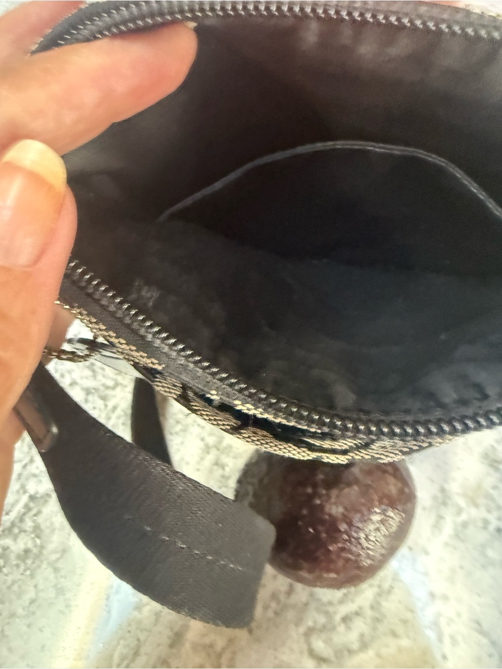 Coach Signature Crossbody - Picture 7 of 11